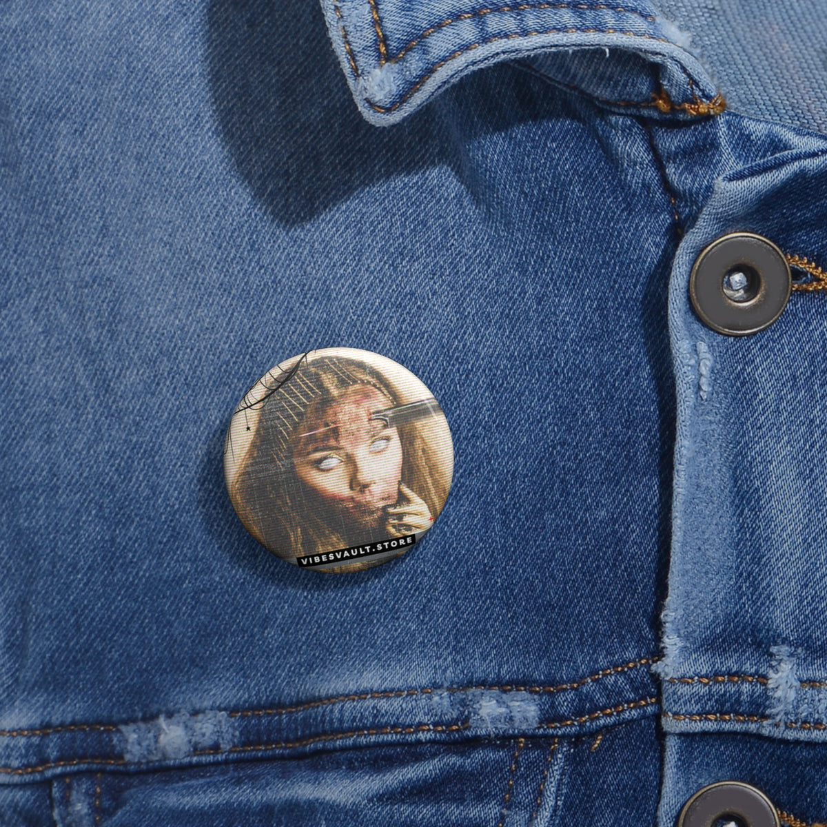 Creepy Comb Face Queen Button Pin - Scary Movie Inspo - Fall Halloween 2026
