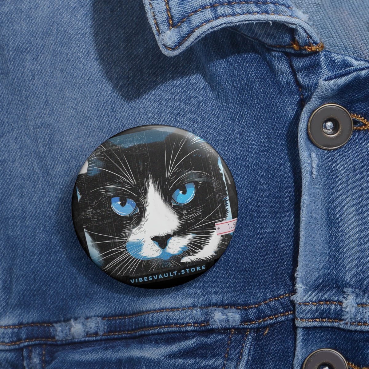 Black Halloween Cat with Blue Eyes Badge Pin Button - Fall Halloween 2026