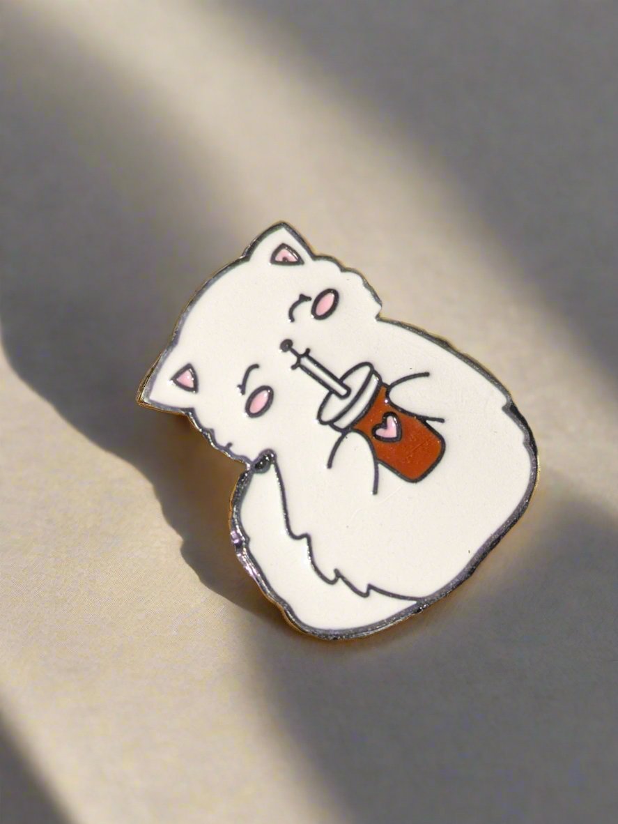 Pin White Aristocat